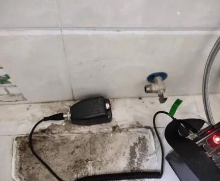 宁城屋顶漏水维修公司分享下卫生间漏水的危害及解决方法